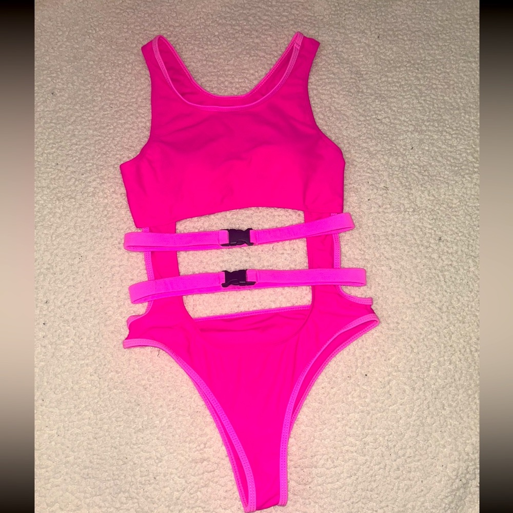 SHEIN Bathing suits !!! WOMEN MEDIUM . all 3 sold together ‼️